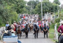 En Charo, Raúl Morón encabeza Cabalgata por la Unidad de Michoacán