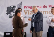Más de 10 mil familias en Michoacán dan el primer paso para consolidar su derecho a la vivienda: Bedolla