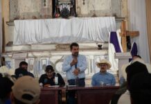 Con apoyo económico, Charo impulsa a productores mezcaleros del municipio