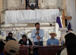 Con apoyo económico, Charo impulsa a productores mezcaleros del municipio