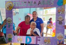 Celebra Indaparapeo Día del Adulto Mayor y Abuelitos