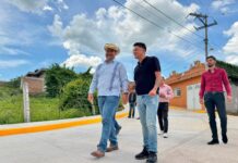 Presidente Víctor Vázquez entrega obra integral en tenencia de Galeana