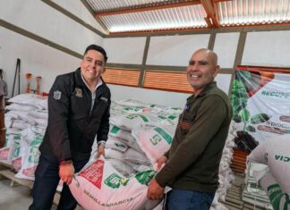 Productores de Zinapécuaro reciben más de 10 toneladas de semilla de avena subsidiada