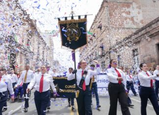 Identidad y orgullo, demuestran las y los nicolaitas en el desfile del 16 de septiembre
