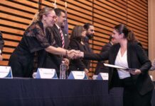 Preside Rectora ceremonia de posgrados de la Facultad de Contaduría y Ciencias Administrativas