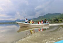 Sumará Compesca otra máquina para acelerar retiro de lirio en la presa Malpaís