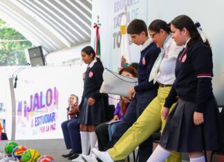 Comienza entrega de 200 mil pares de tenis del programa Jalo a Estudiar, Jalo por la Paz