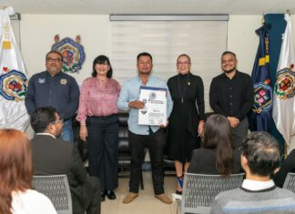 Entrega masiva de títulos profesionales a egresadas y egresados nicolaitas