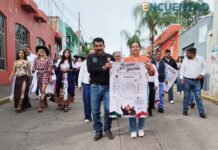 Encabeza Gabriel Molinero pega del Bando Solemne de las Fiestas Patrias de Charo 2026