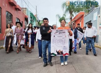 Encabeza Gabriel Molinero pega del Bando Solemne de las Fiestas Patrias de Charo 2026