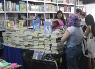 Asistentes a la 5ta. Fillm destacan variedad de libros, actividades y precios accesibles