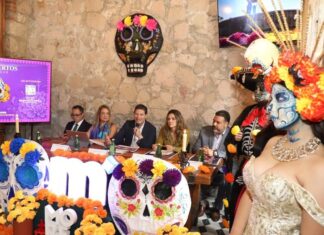 Presenta Alfonso Martínez Alcázar cartelera de Día de Muertos en Morelia