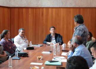 Se reúne Alfonso Martínez Alcázar con representantes de Pueblos Originarios