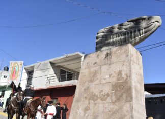 Doscientos dieciséis años después, Charo e Indaparapeo vuelven a reunir a Hidalgo y Morelos