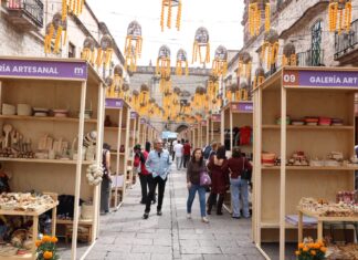 Alfonso Martínez invita a disfrutar del bazar de artesanías michoacanas en el Centro de Morelia