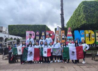 Puruándiro abre camino a sus jóvenes; estudiantes del Cecytem llevan sus proyectos científicos hasta Perú