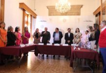 Realiza STASPLE curso-taller de autoexploración de mama y feria de la Salud contra el cáncer de mama