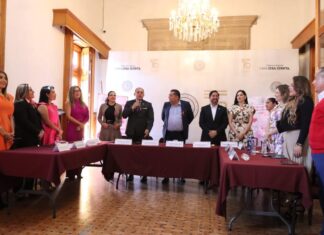 Realiza STASPLE curso-taller de autoexploración de mama y feria de la Salud contra el cáncer de mama