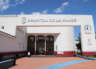 Al Hospital de la Mujer y al doctor Juan Abraham Bermúdez, Condecoración al Mérito Medico “Manuel Martínez Báez”