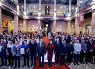 Un total de 23 jóvenes fueron galardonados con el Premio Michoacano de la Juventud 2026