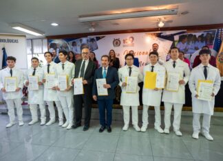 UMSNH reconoce vocación humanista de las y los médicos