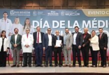Secretaría de Salud celebra la vocación y compromiso de las y los médicos en su día
