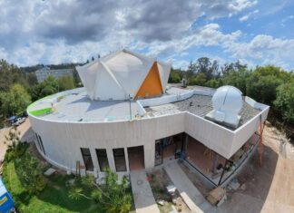 De mirar estrellas con un Zeiss a explorarlas con nuevos telescopios; el Planetario de Morelia se transforma