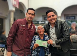 Entregan 22 visas más a adultos mayores de Zinapécuaro